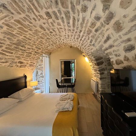 La Maison Des Vendangeurs - Table D'Hotes Le Soir Du Jeudi Au Dimanche- Jacuzzi - Balneo Spa - Acces Piscine Pour Toutes Les Chambres Sauf Studio Coquet- Piscine De Mai A Mi-Octobre Martignargues Eksteriør bilde