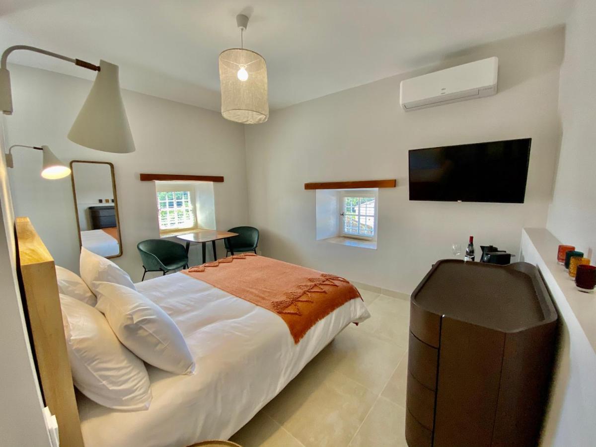 La Maison Des Vendangeurs - Table D'Hotes Le Soir Du Jeudi Au Dimanche- Jacuzzi - Balneo Spa - Acces Piscine Pour Toutes Les Chambres Sauf Studio Coquet- Piscine De Mai A Mi-Octobre Martignargues Eksteriør bilde