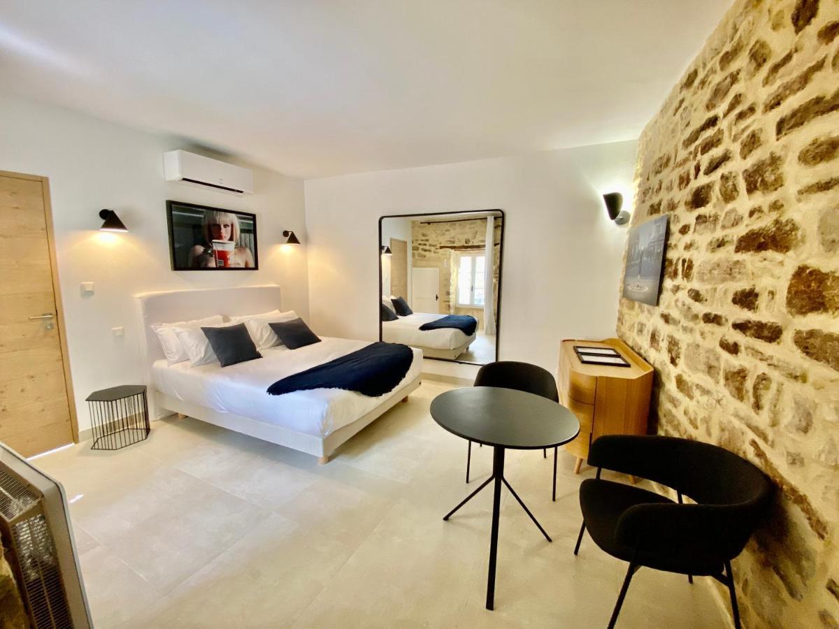 La Maison Des Vendangeurs - Table D'Hotes Le Soir Du Jeudi Au Dimanche- Jacuzzi - Balneo Spa - Acces Piscine Pour Toutes Les Chambres Sauf Studio Coquet- Piscine De Mai A Mi-Octobre Martignargues Eksteriør bilde