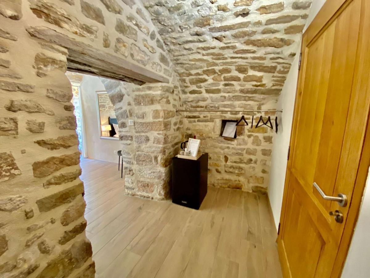 La Maison Des Vendangeurs - Table D'Hotes Le Soir Du Jeudi Au Dimanche- Jacuzzi - Balneo Spa - Acces Piscine Pour Toutes Les Chambres Sauf Studio Coquet- Piscine De Mai A Mi-Octobre Martignargues Eksteriør bilde