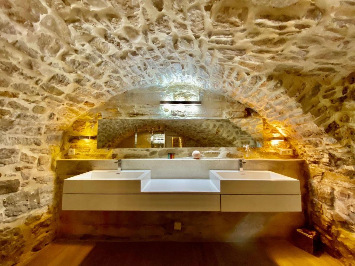 La Maison Des Vendangeurs - Table D'Hotes Le Soir Du Jeudi Au Dimanche- Jacuzzi - Balneo Spa - Acces Piscine Pour Toutes Les Chambres Sauf Studio Coquet- Piscine De Mai A Mi-Octobre Martignargues Eksteriør bilde