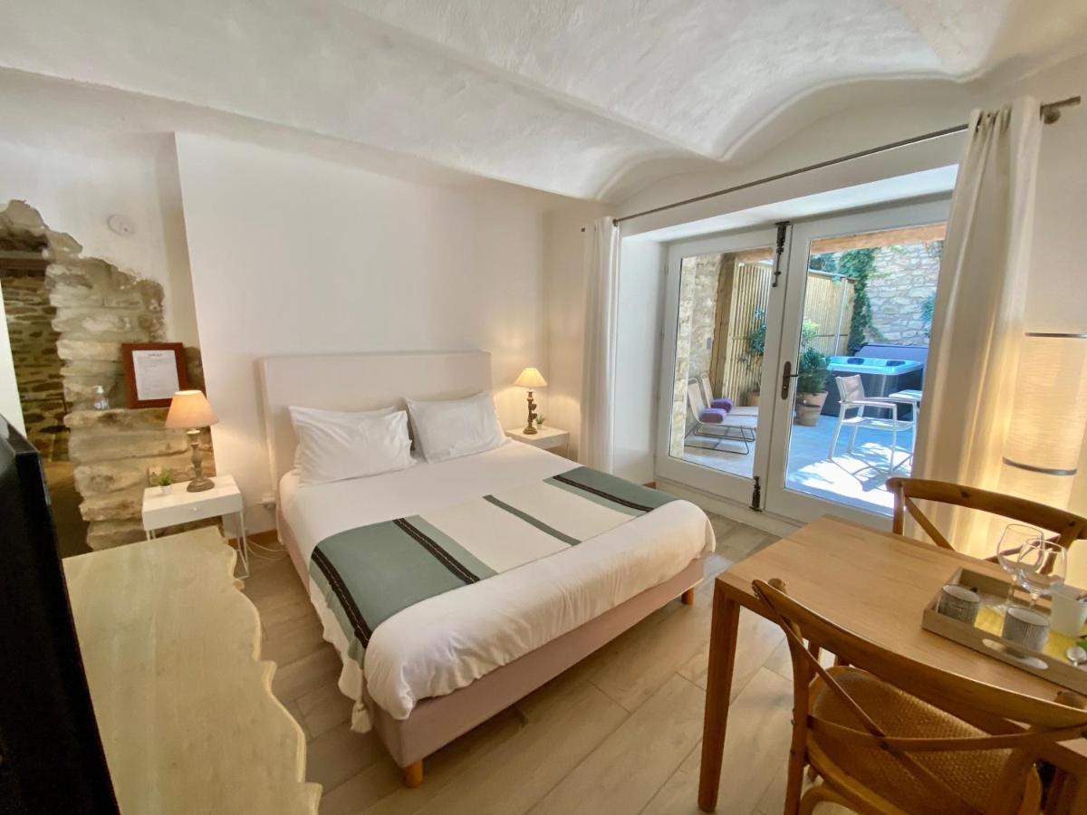 La Maison Des Vendangeurs - Table D'Hotes Le Soir Du Jeudi Au Dimanche- Jacuzzi - Balneo Spa - Acces Piscine Pour Toutes Les Chambres Sauf Studio Coquet- Piscine De Mai A Mi-Octobre Martignargues Eksteriør bilde