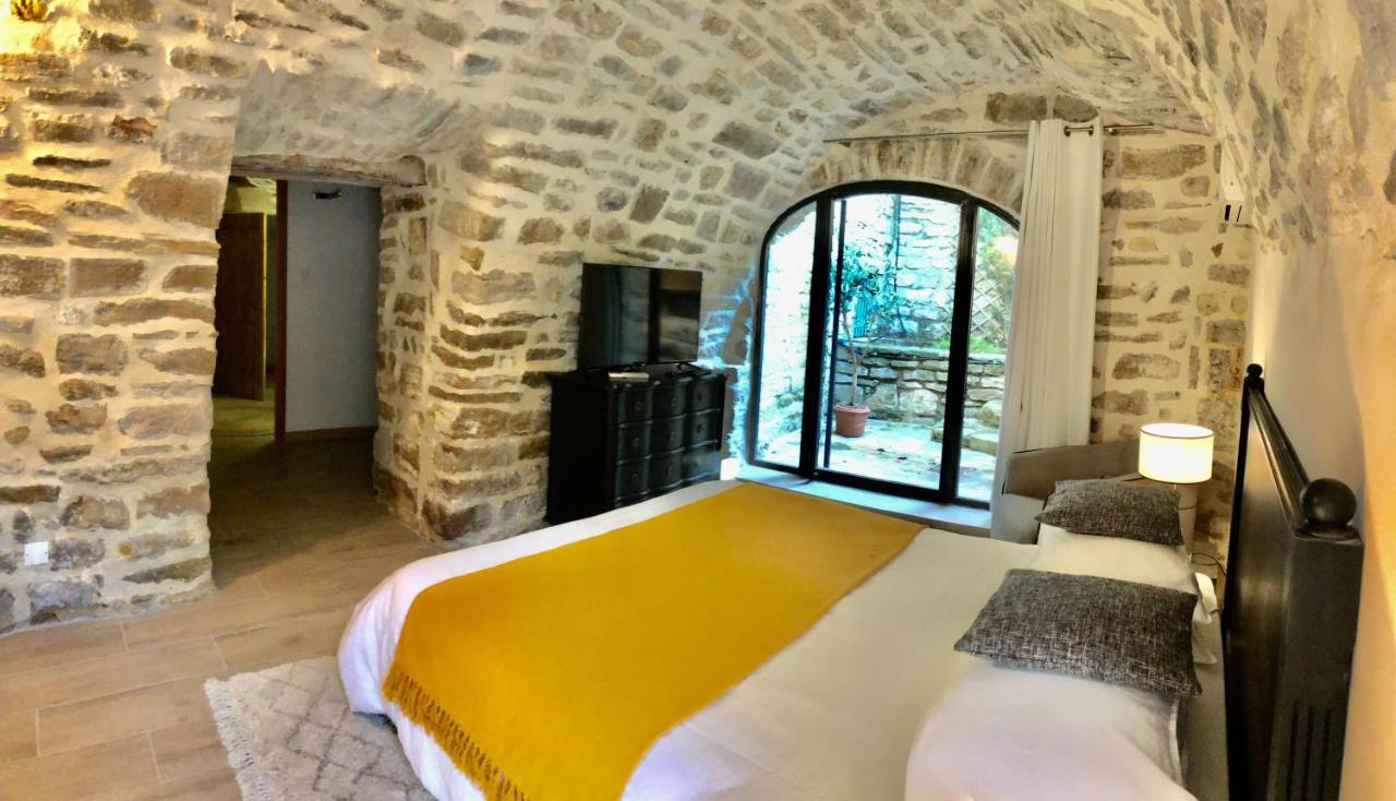 La Maison Des Vendangeurs - Table D'Hotes Le Soir Du Jeudi Au Dimanche- Jacuzzi - Balneo Spa - Acces Piscine Pour Toutes Les Chambres Sauf Studio Coquet- Piscine De Mai A Mi-Octobre Martignargues Eksteriør bilde
